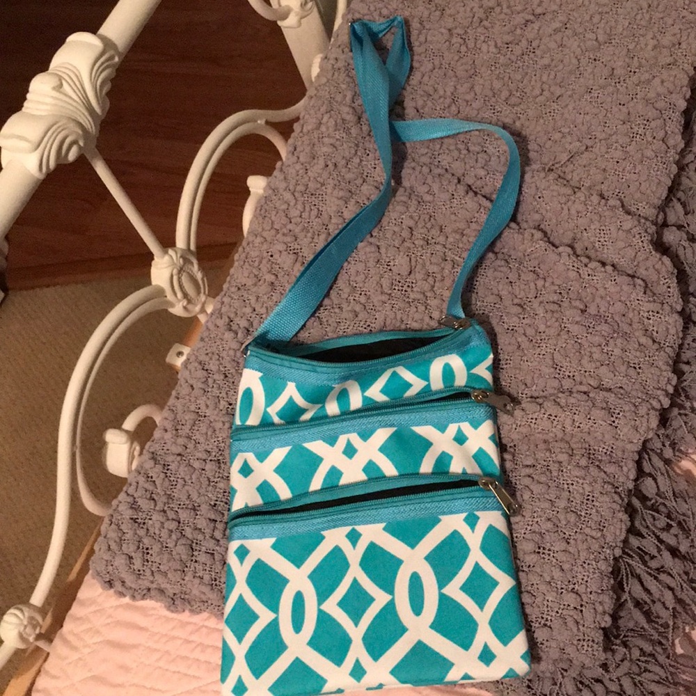 Cross body never used